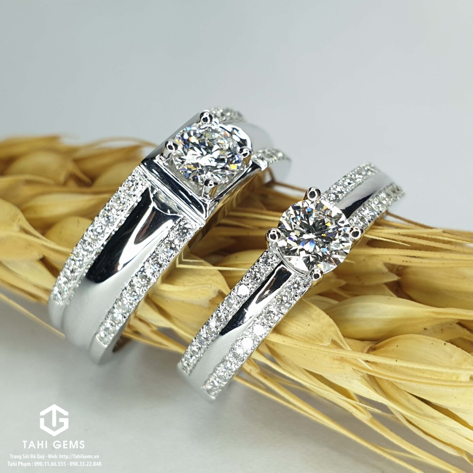 nhẫn cưới kỷ niệm bạch kim