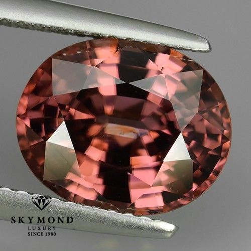 đá quý hình khối quả trứng