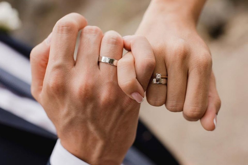 15 món quà tặng bạn đời ngày kỷ niệm cưới ý nghĩa