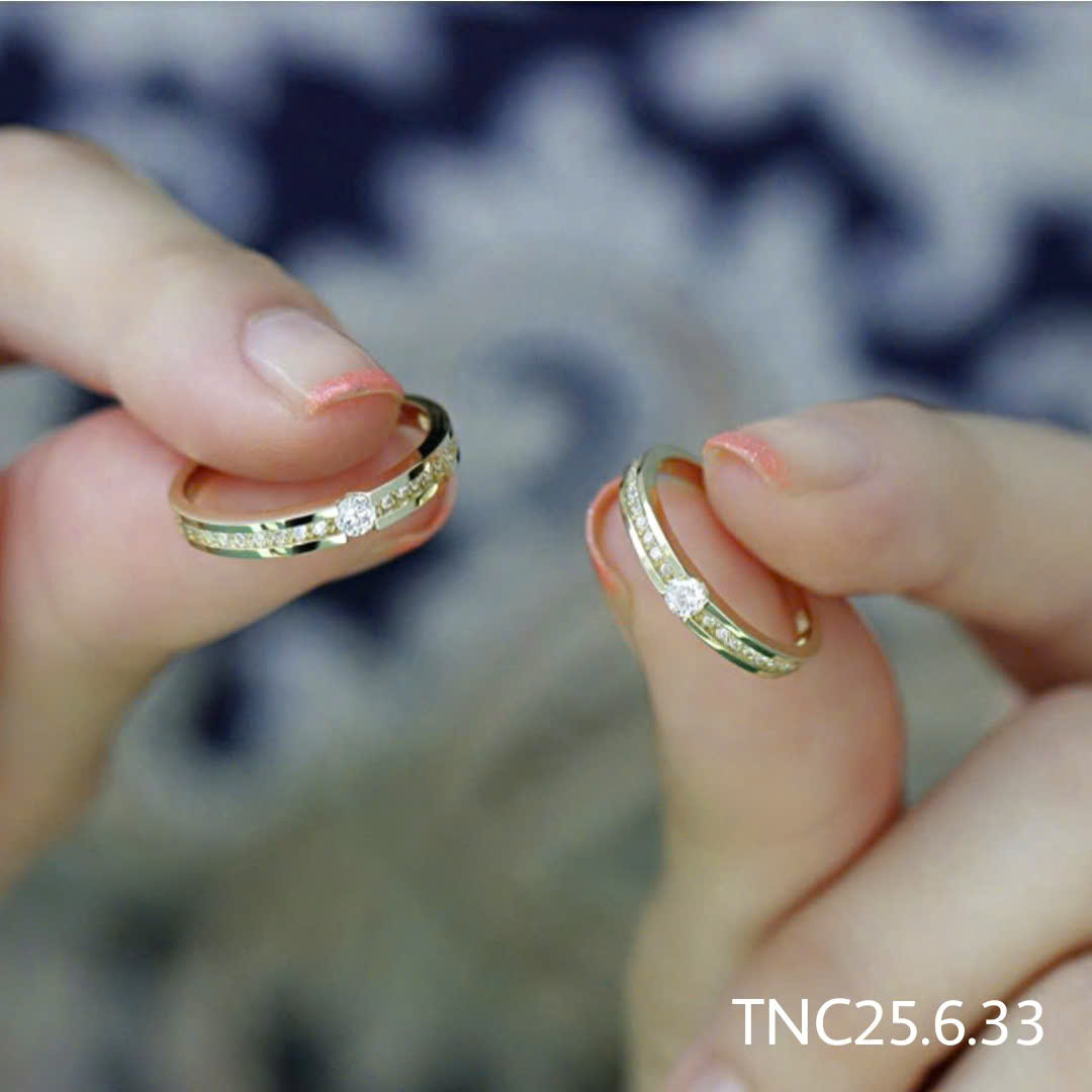 nhan-cuoi-bach-kim-phu-hop-voi-ai