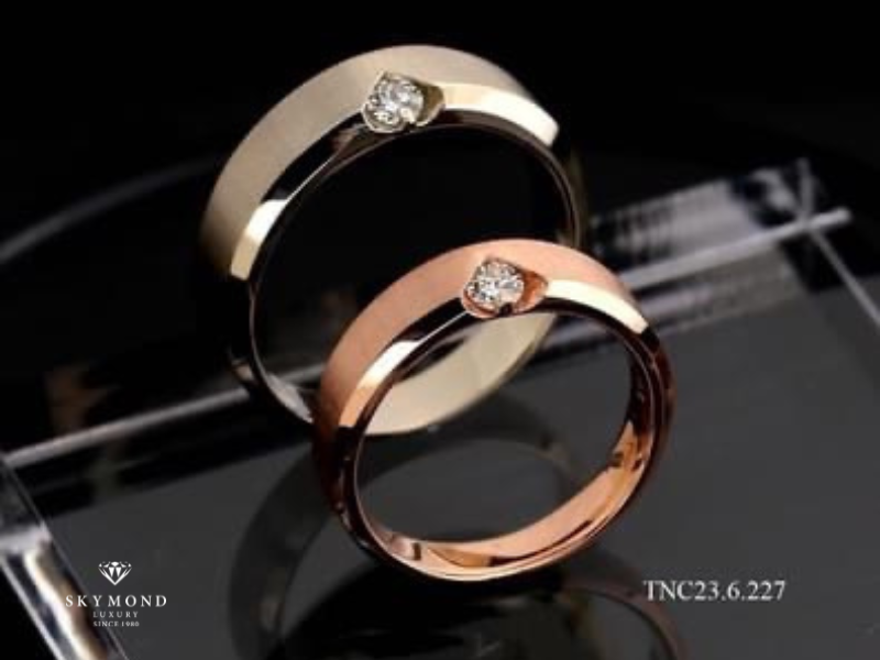 nhan-cuoi-vang-hong-am-ap-skymond-luxury